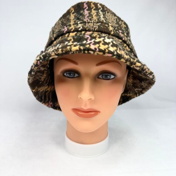 Collectioneighteen Houndstooth Y2K Bucket Hat - Picture 3 of 8